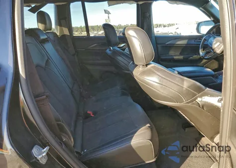 2023 Jeep Grand Cherokee Laredo z USA, uszkodzony, nr VIN 1C4RJHAG8PC661167